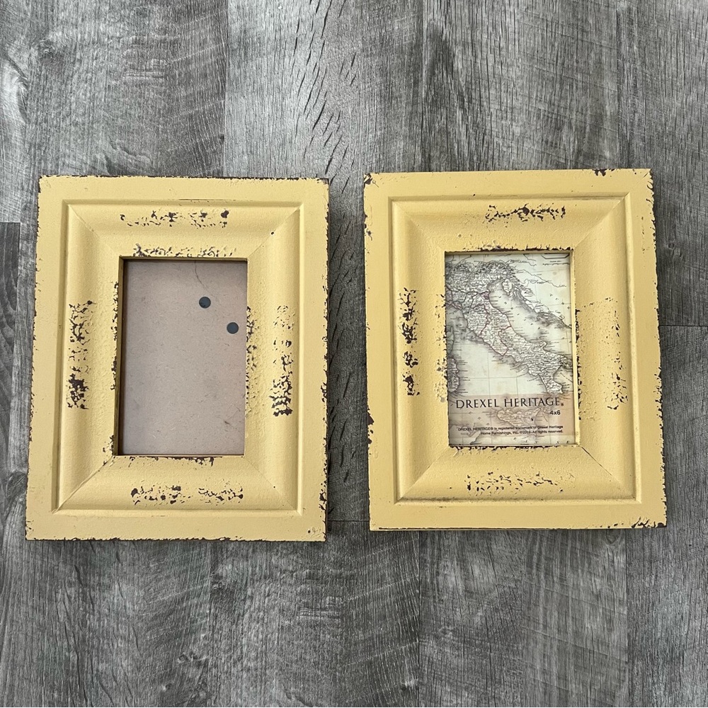 Set of 2 yellow frames that hold 4x6 photos